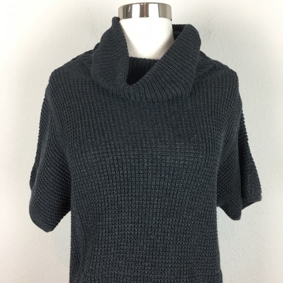 Ugg Gray Short Sleeve Turtleneck Sweater Small - Picture 3 of 8